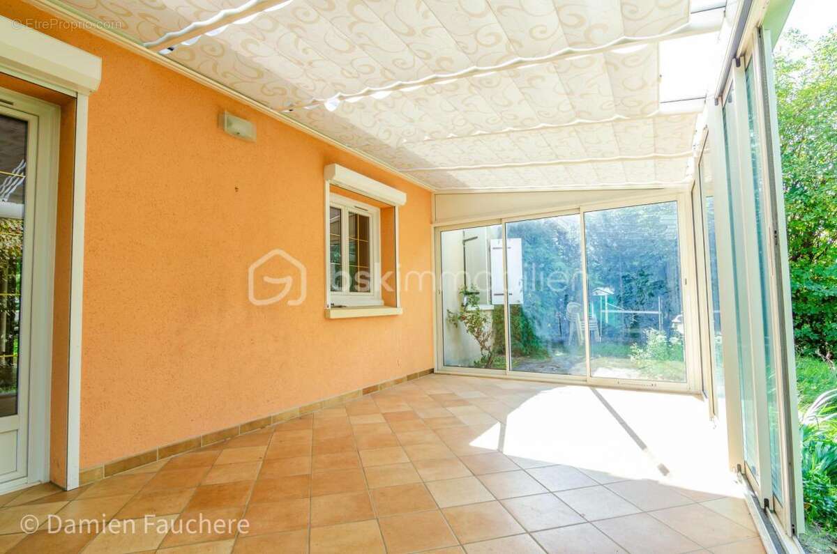 Maison à VAUX-LE-PENIL