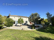 Maison à BARBEZIEUX-SAINT-HILAIRE