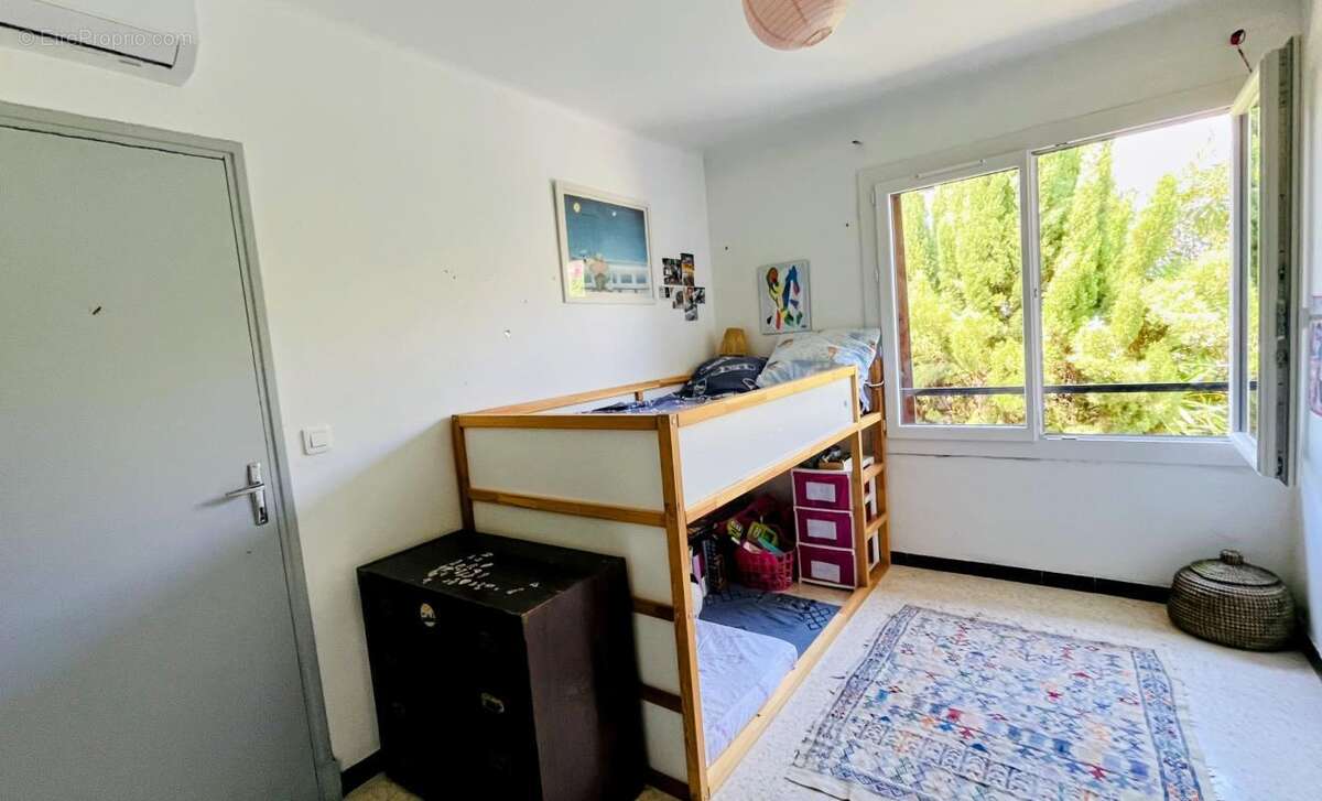 Maison 83 m² à Cogolin  - photo 12