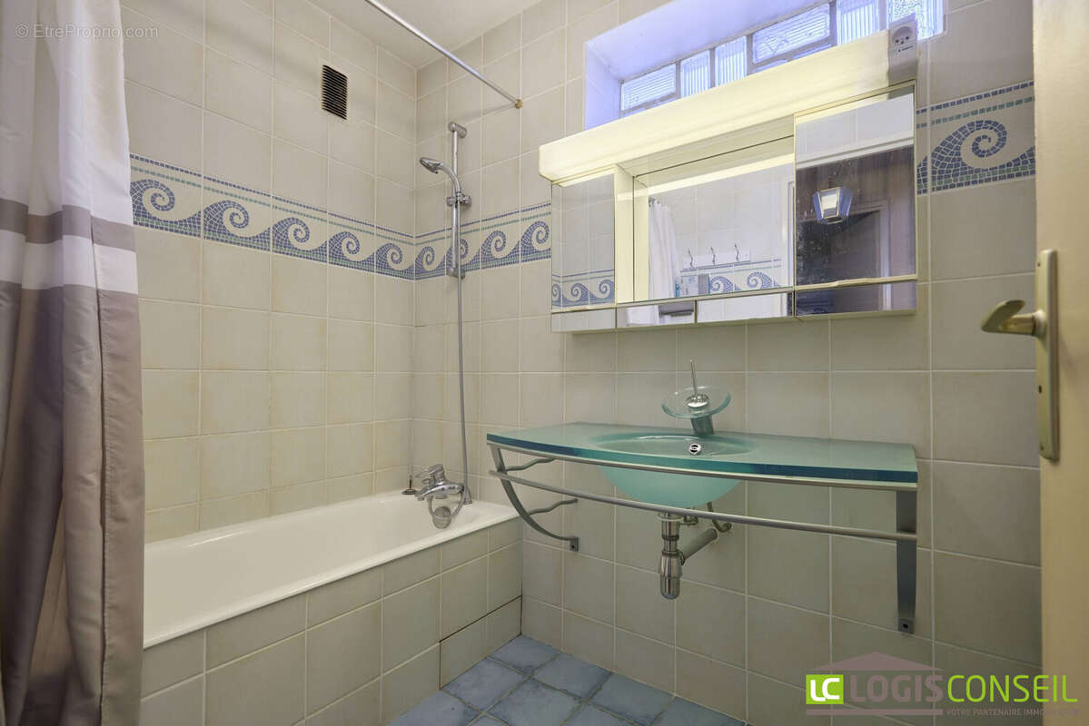 Appartement à BOURG-LA-REINE