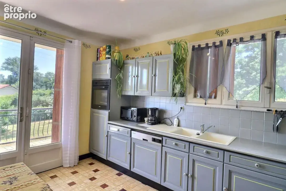 Tènement immobilier avec étang - photo 7