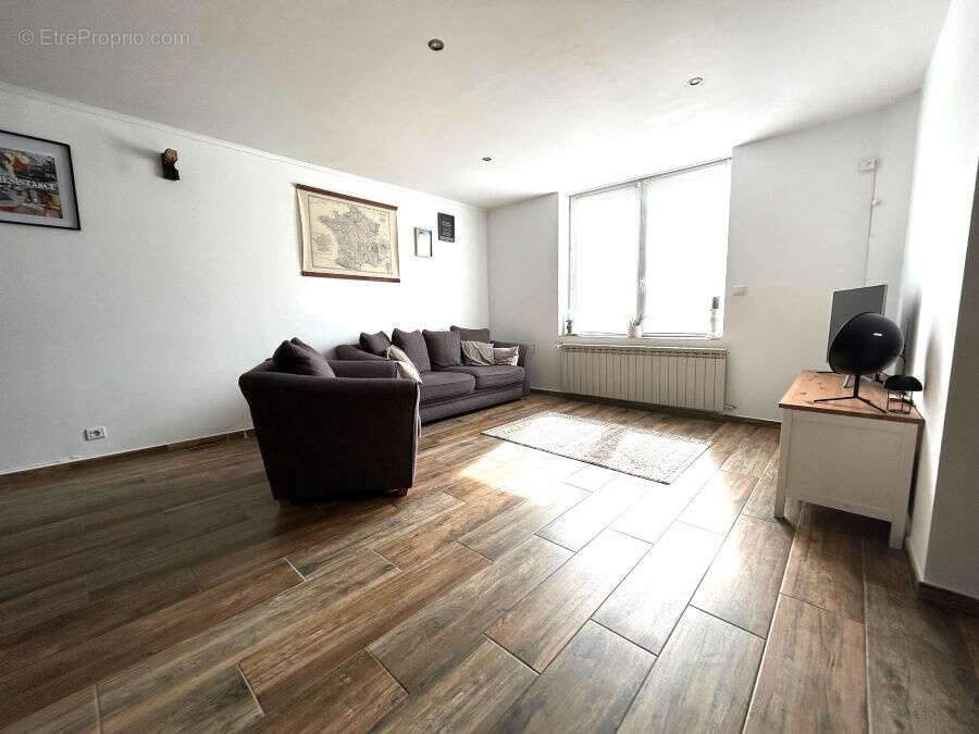 Maison à BRUILLE-SAINT-AMAND