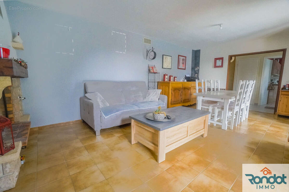 Maison à CRECEY-SUR-TILLE