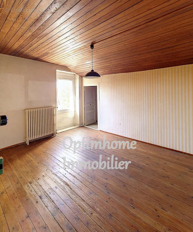 Maison à LA CROIX-BLANCHE