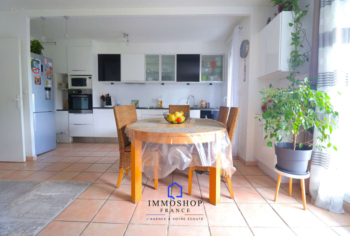 Appartement à MARSEILLE-11E