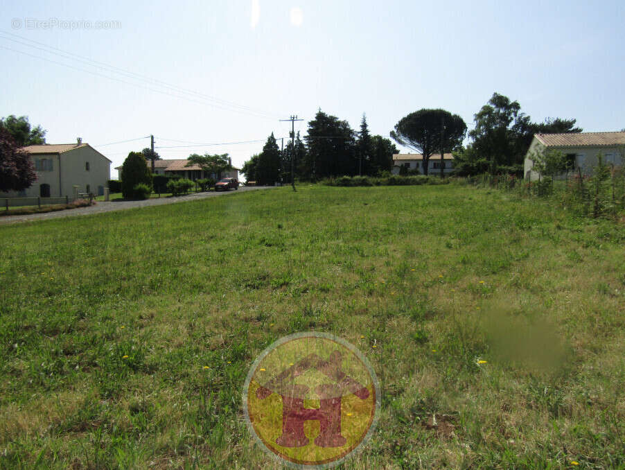 Terrain à CHABANAIS