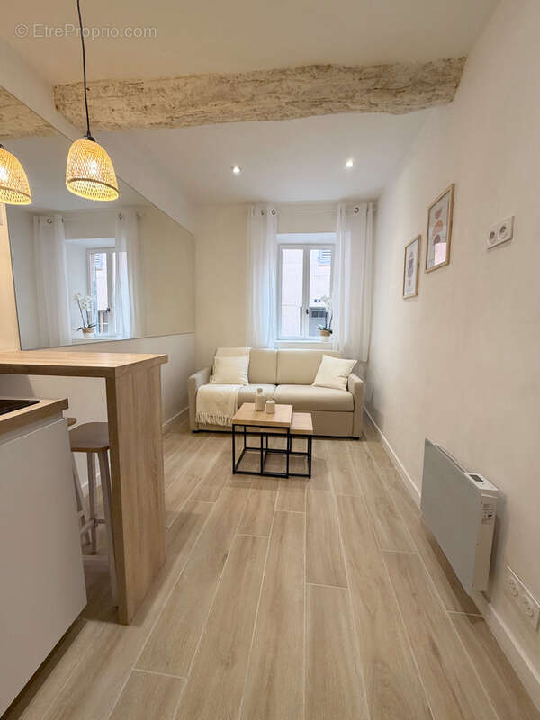 Appartement à HYERES