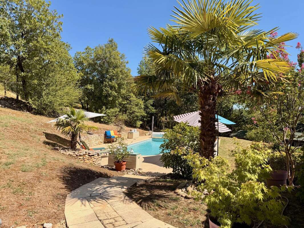 Maison de 4 chambres avec piscine chauffée et vue panoramique sur la vallée de la Dordogne, proche de Souillac - photo 13