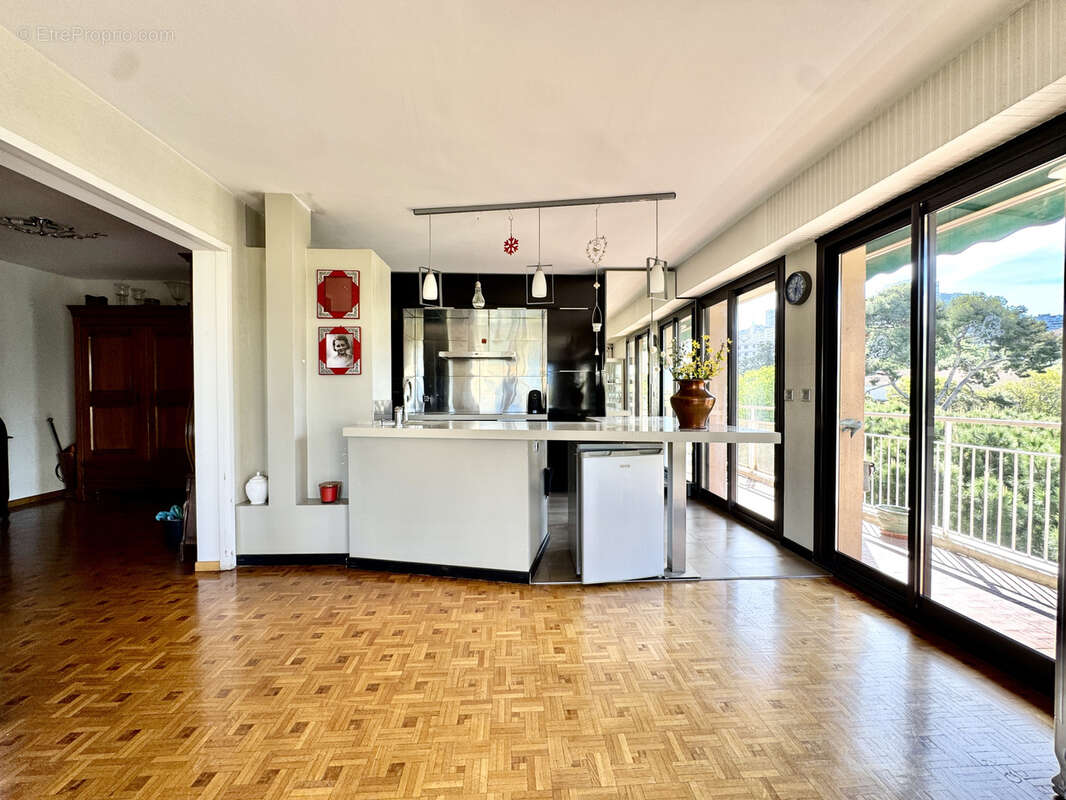 Appartement à MARSEILLE-9E