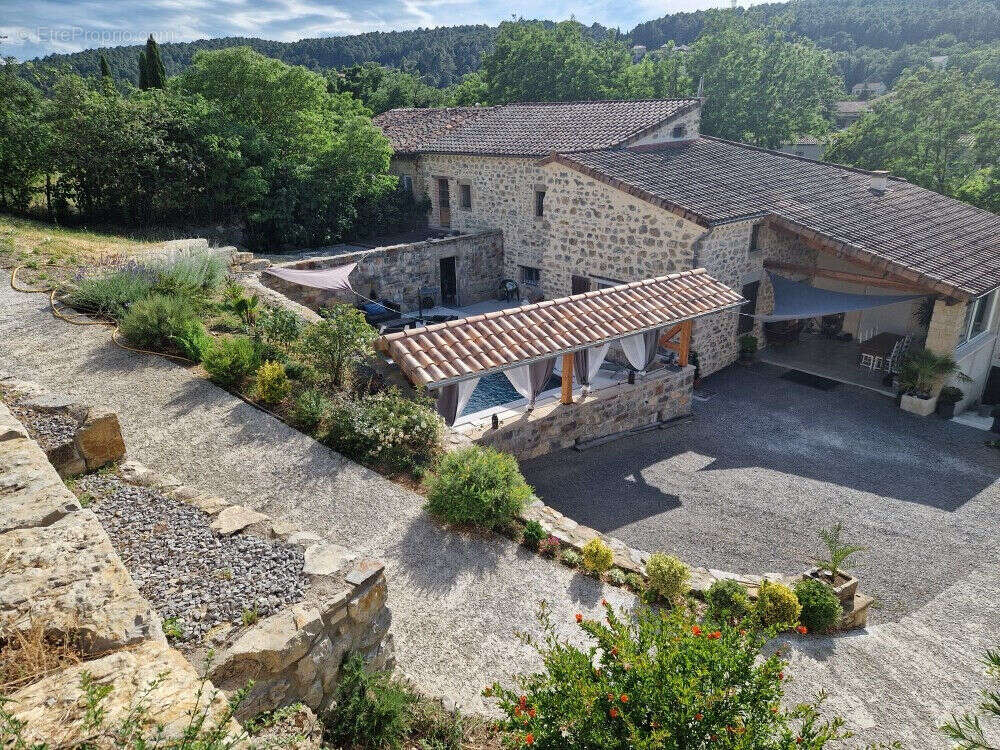 Superbe maison proches commodites - photo 17