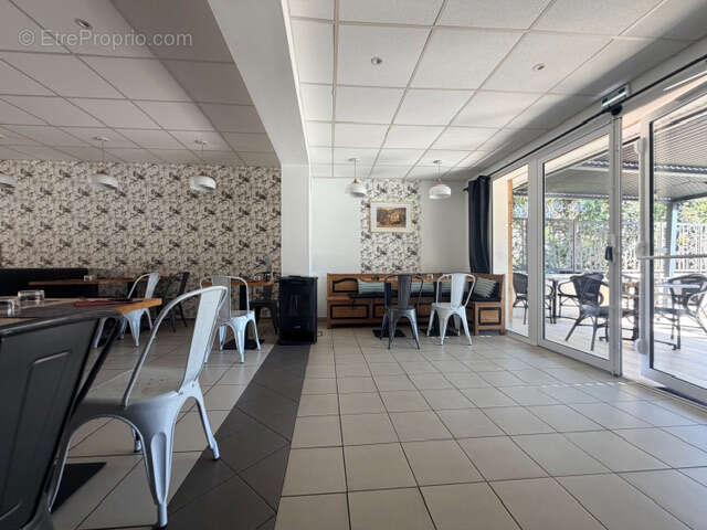 Murs commerciaux /professionnels et appartement - photo 2