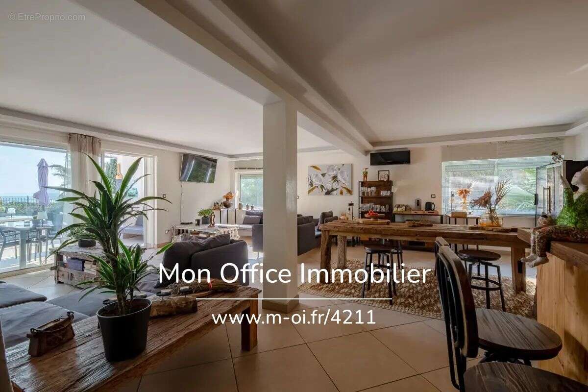 Maison à FREJUS