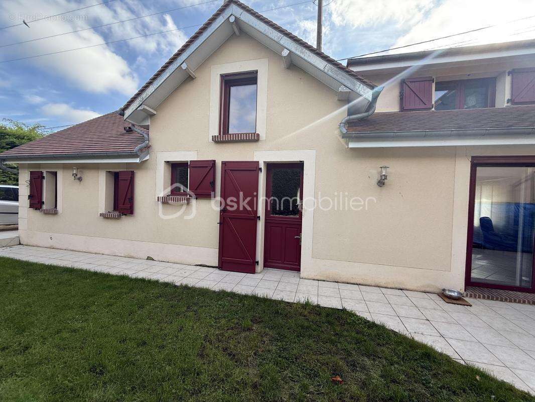 Maison à AUNEUIL