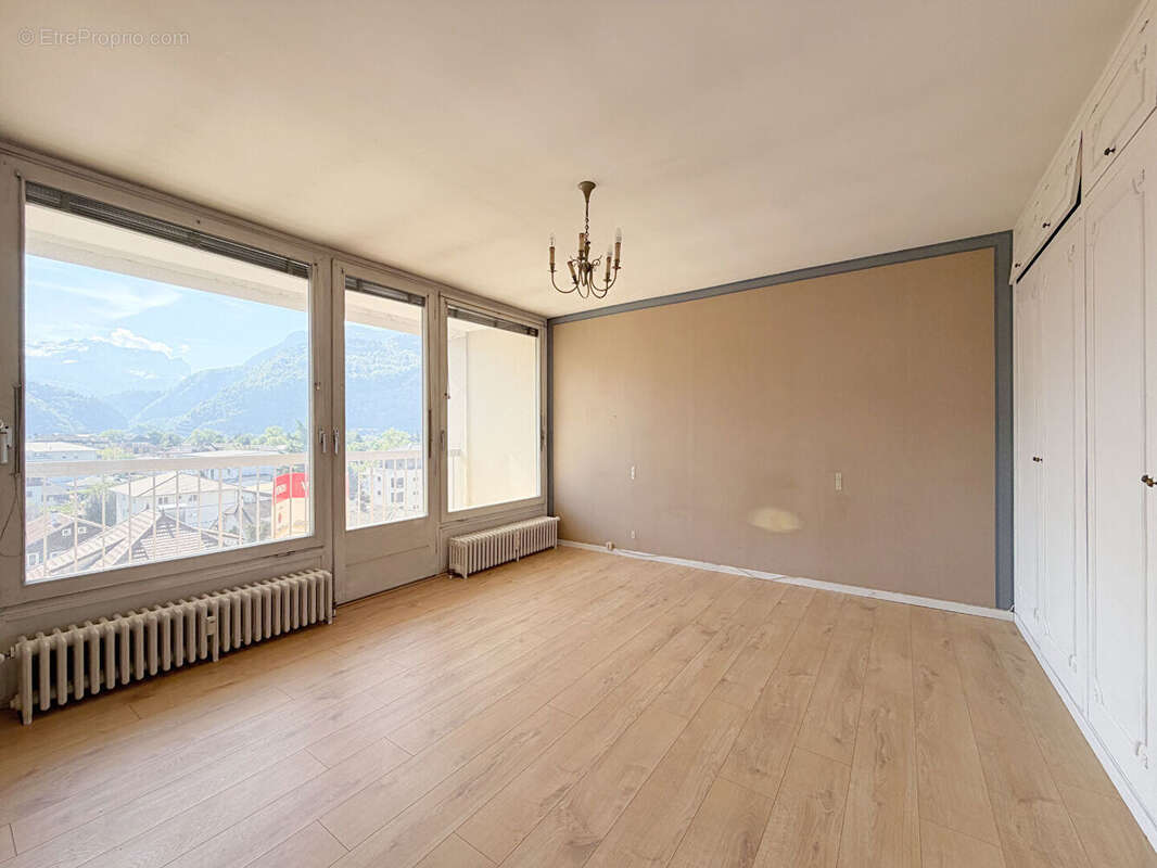 Appartement Cluses 5 pièce(s) 133 m2 - photo 10