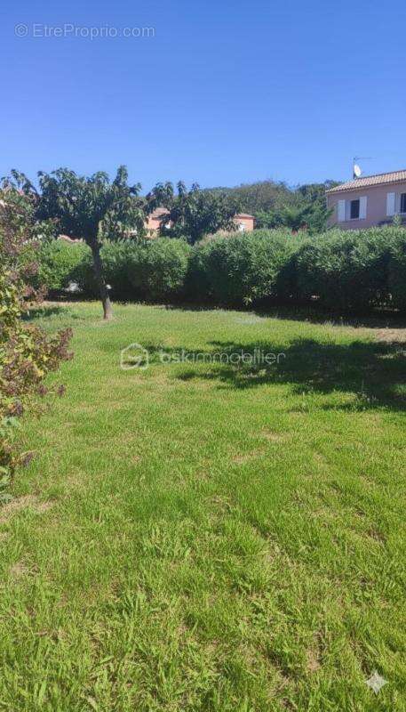 Sanary - maison - double sejour - 3 chambres - photo 3