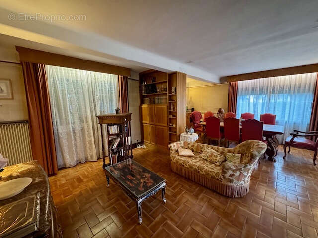 Maison à PARAY-VIEILLE-POSTE