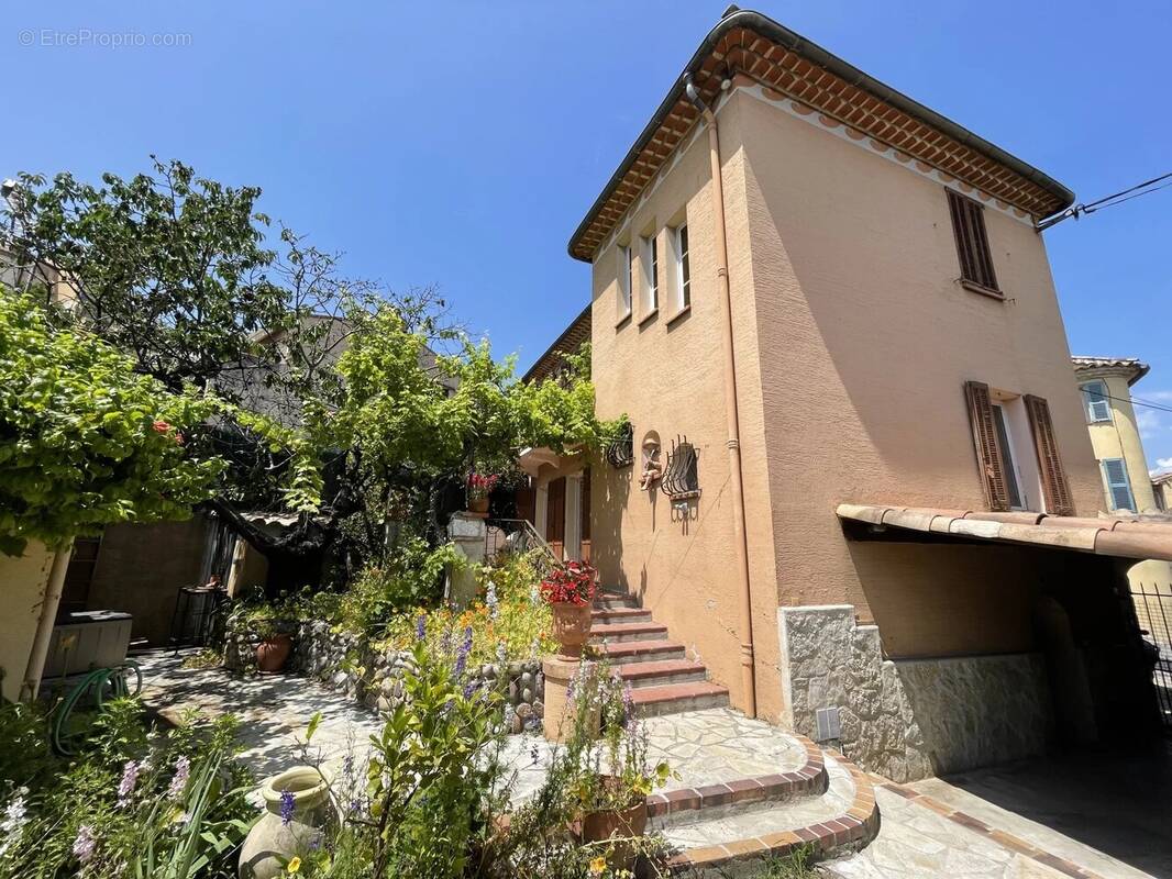 Maison à CAGNES-SUR-MER