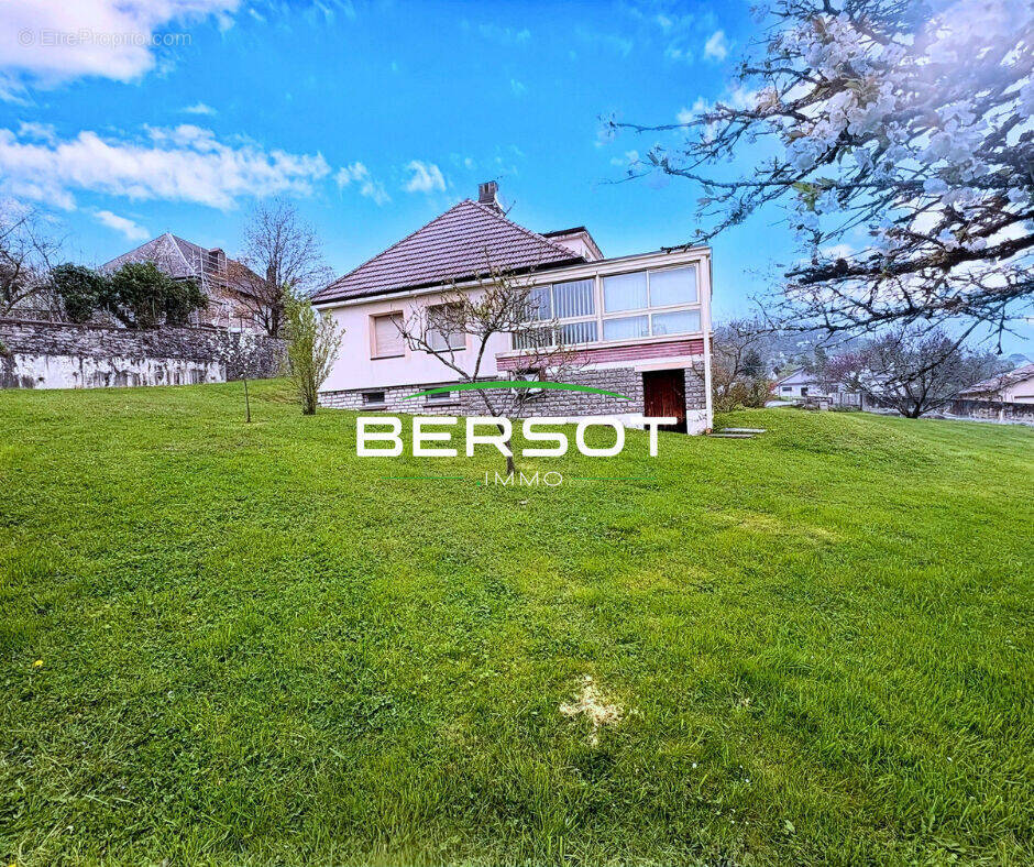 Maison à MISEREY-SALINES