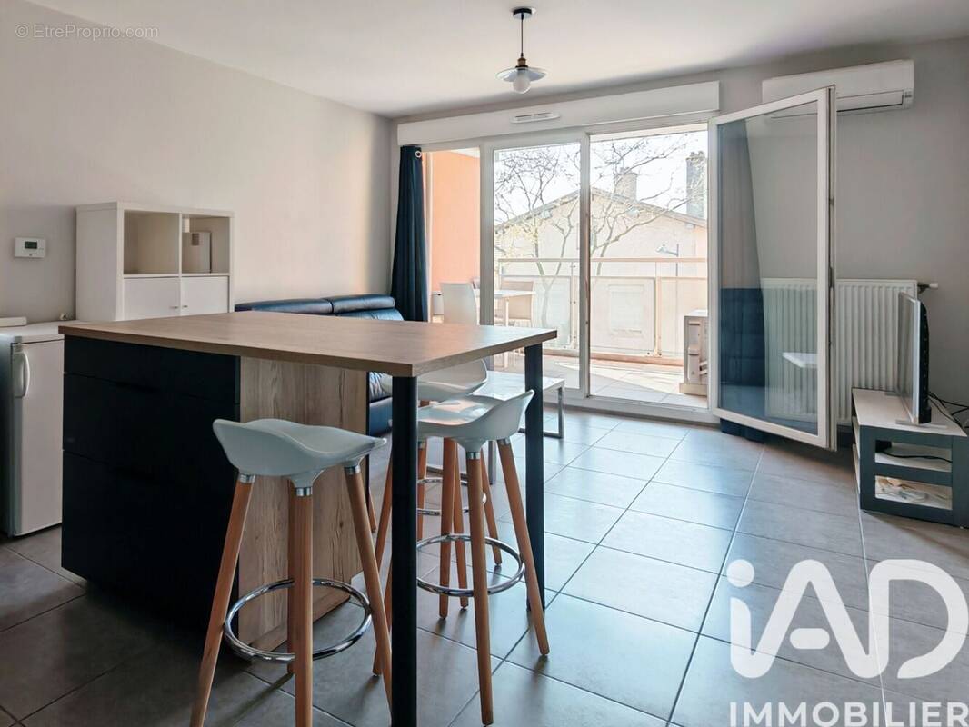Photo 1 - Appartement à VAULX-EN-VELIN