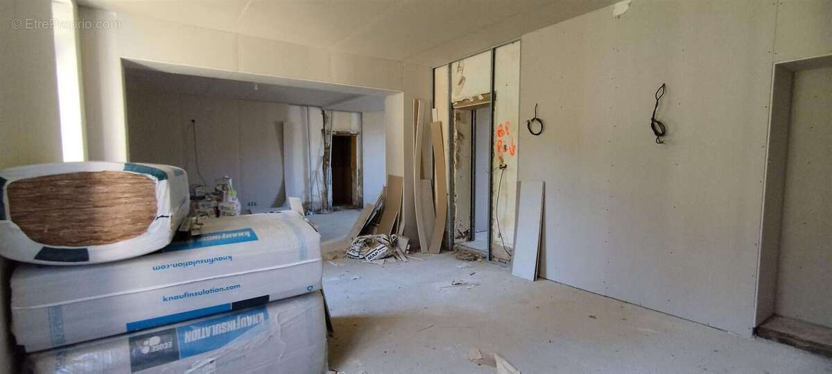 Maison à FEUGAROLLES