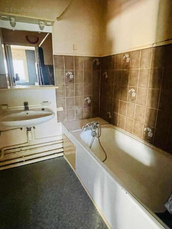   - Appartement à ILLKIRCH-GRAFFENSTADEN