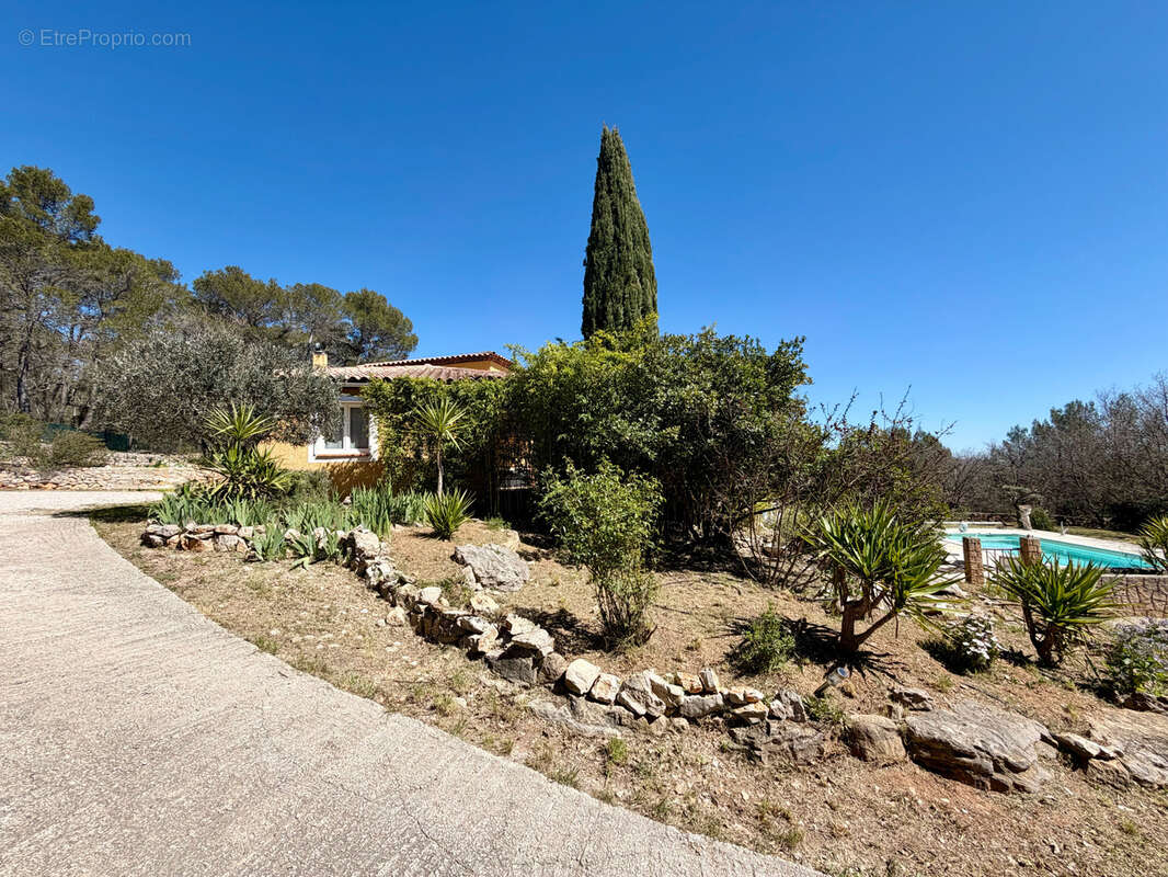 Maison à LA ROQUEBRUSSANNE