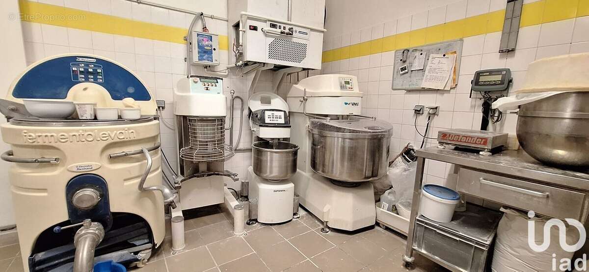 Photo 7 - Commerce à SAINT-GERMAIN-SUR-L'ARBRESLE