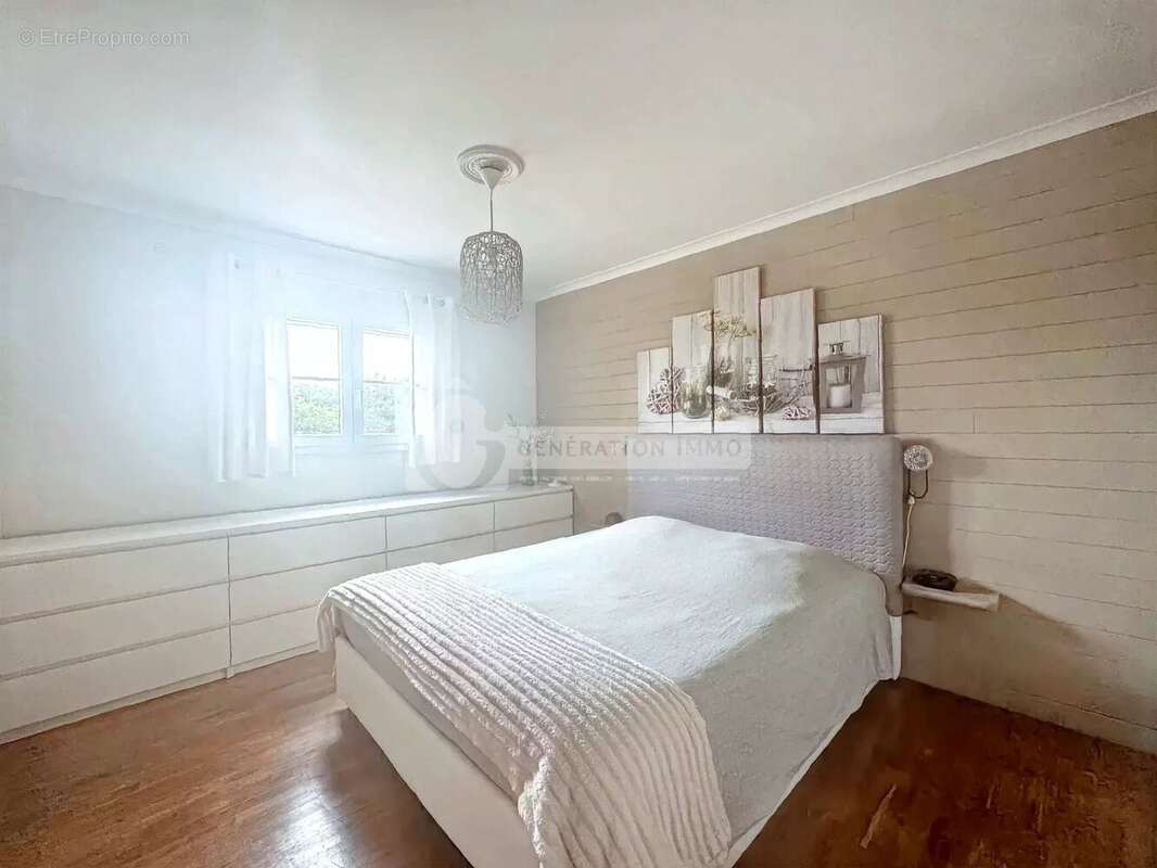 Maison à SAINT-MARTIN-DE-CRAU