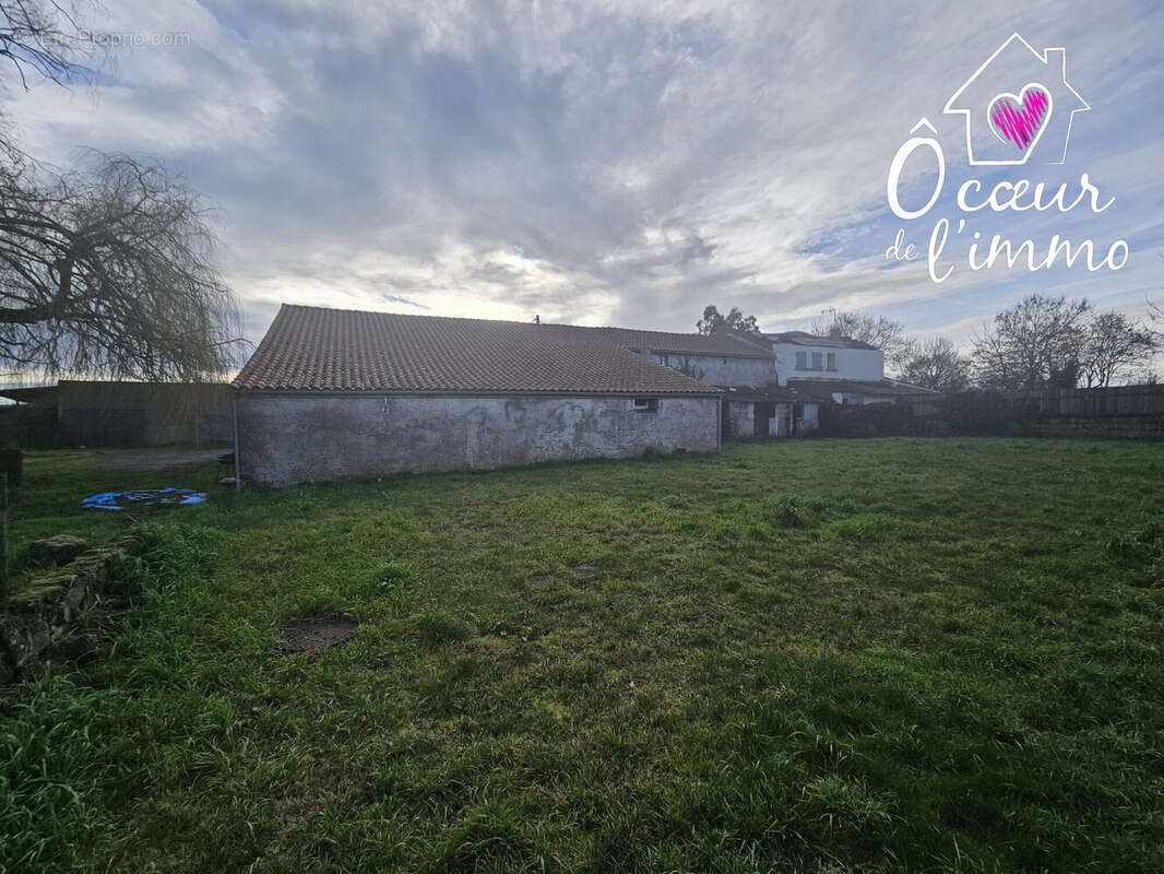 Maison à LES CERQUEUX