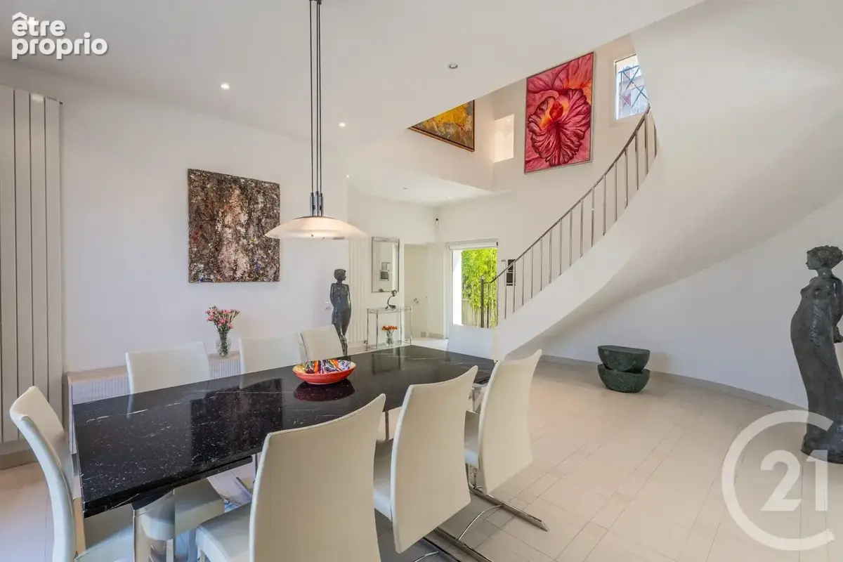 Maison 8 pièces 238 m² à vendre à Nice (06300) - photo 10