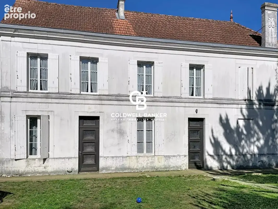 Maison de maître du xixᵉ siècle – charme, volumes et histoire - photo 7