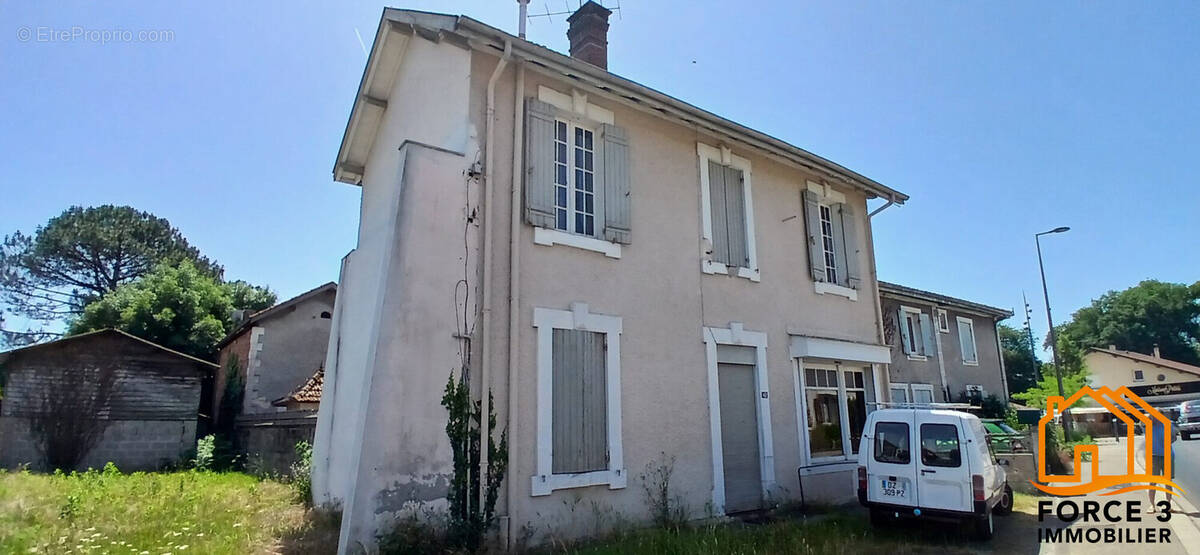 Maison à SAINT-JULIEN-EN-BORN