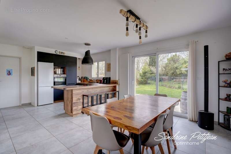 Maison à VILLARS-LES-DOMBES