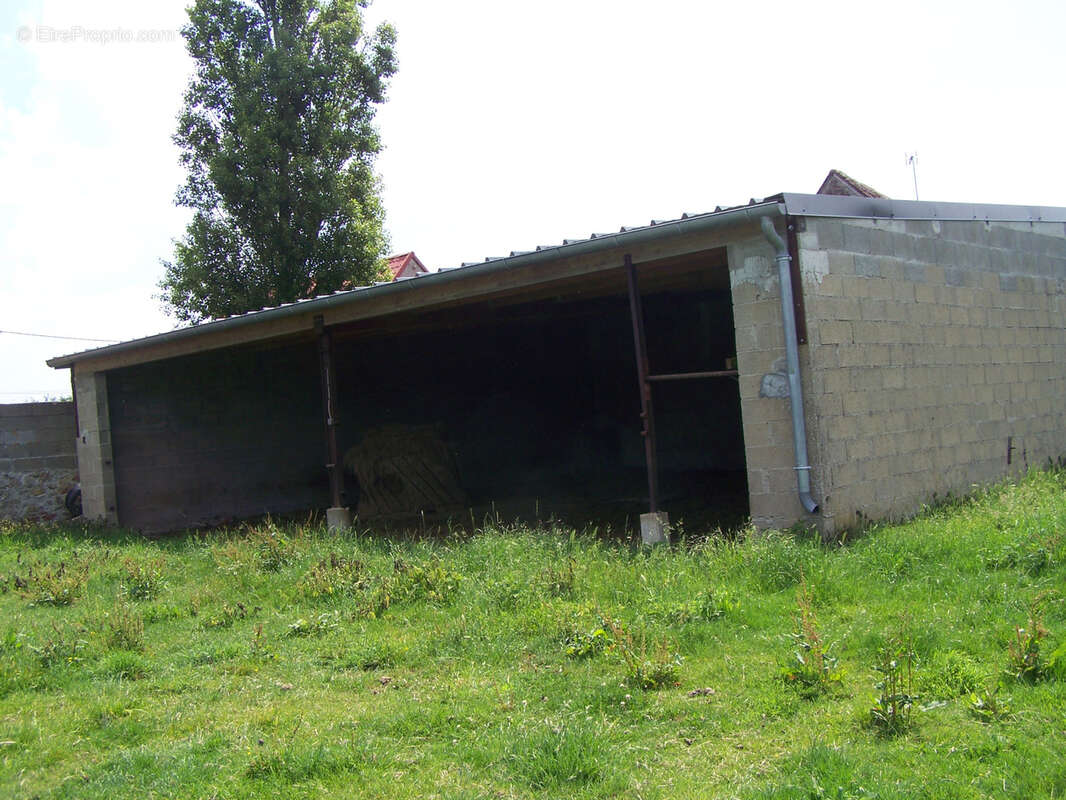 Maison à SAINT-SULPICE-LES-FEUILLES