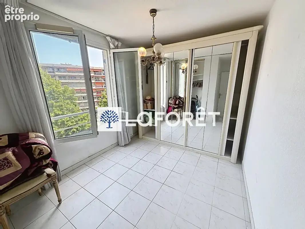 Cagnes-sur-mer  hippodrome  3 pièces 61,60 m²   terrasse  vue mer - photo 8