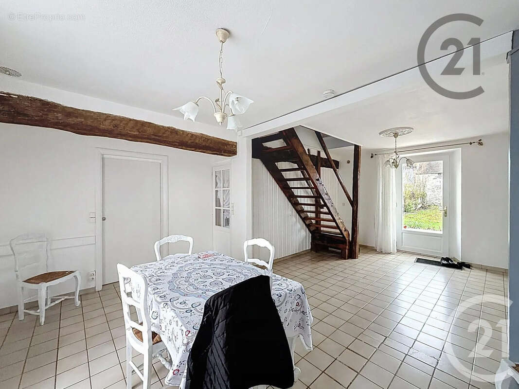 Maison à LES MARETS