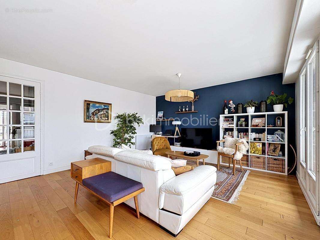 Appartement à NANTERRE