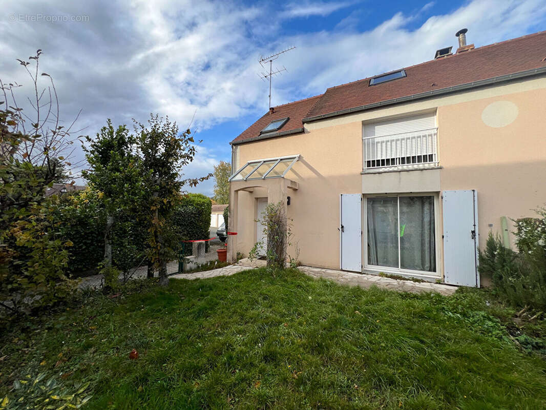 Maison à MONTFORT-L&#039;AMAURY