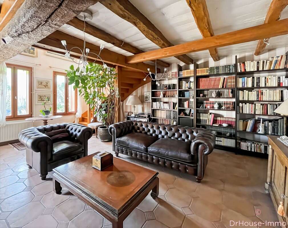 Maison à SAINT-BENOIT-SUR-SEINE