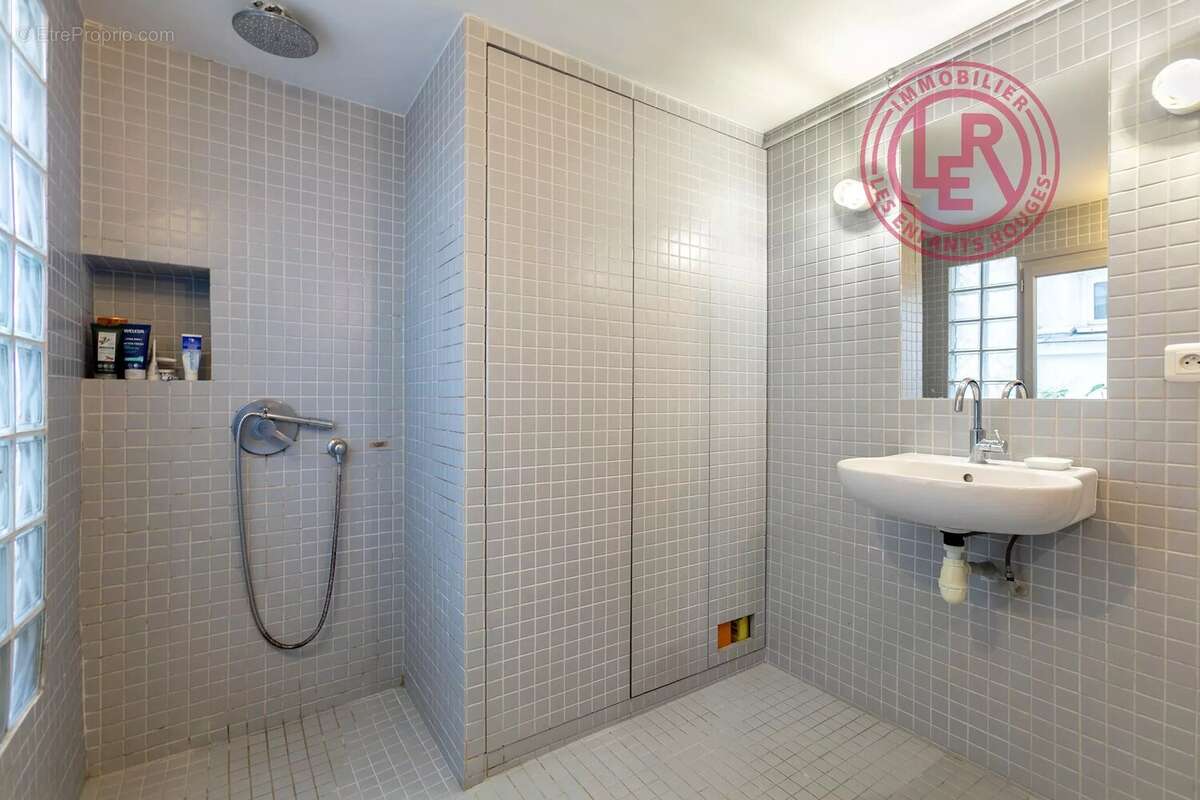 Appartement à PARIS-10E