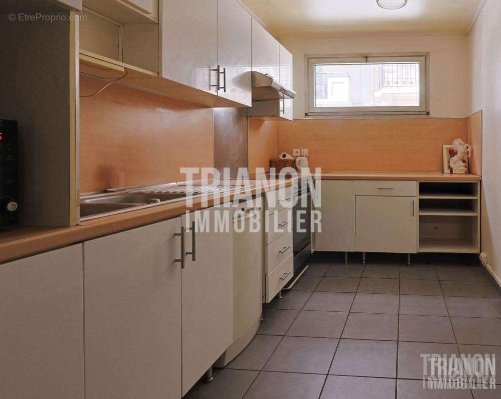 Appartement à LEVALLOIS-PERRET