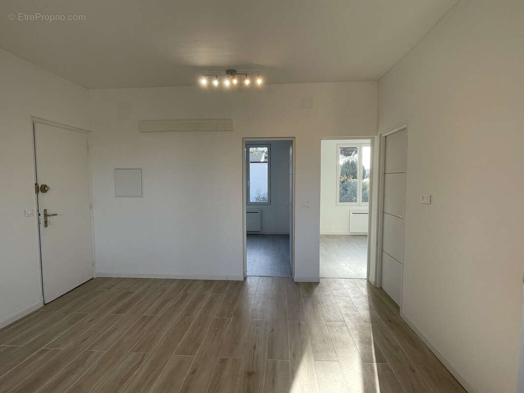 Appartement à COGOLIN