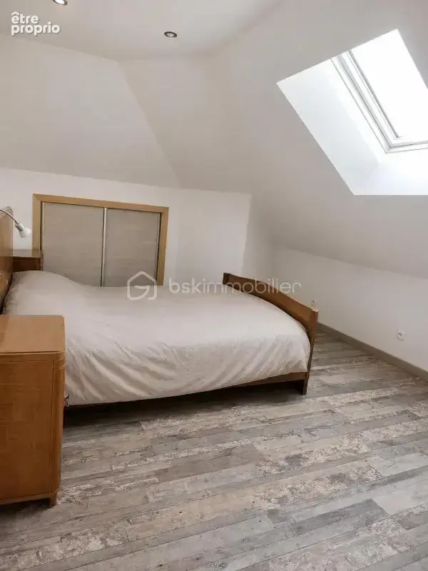 Pont-à-Mousson – Maison rénovée de 131 m² – 3 chambres – terrain constructible - photo 3