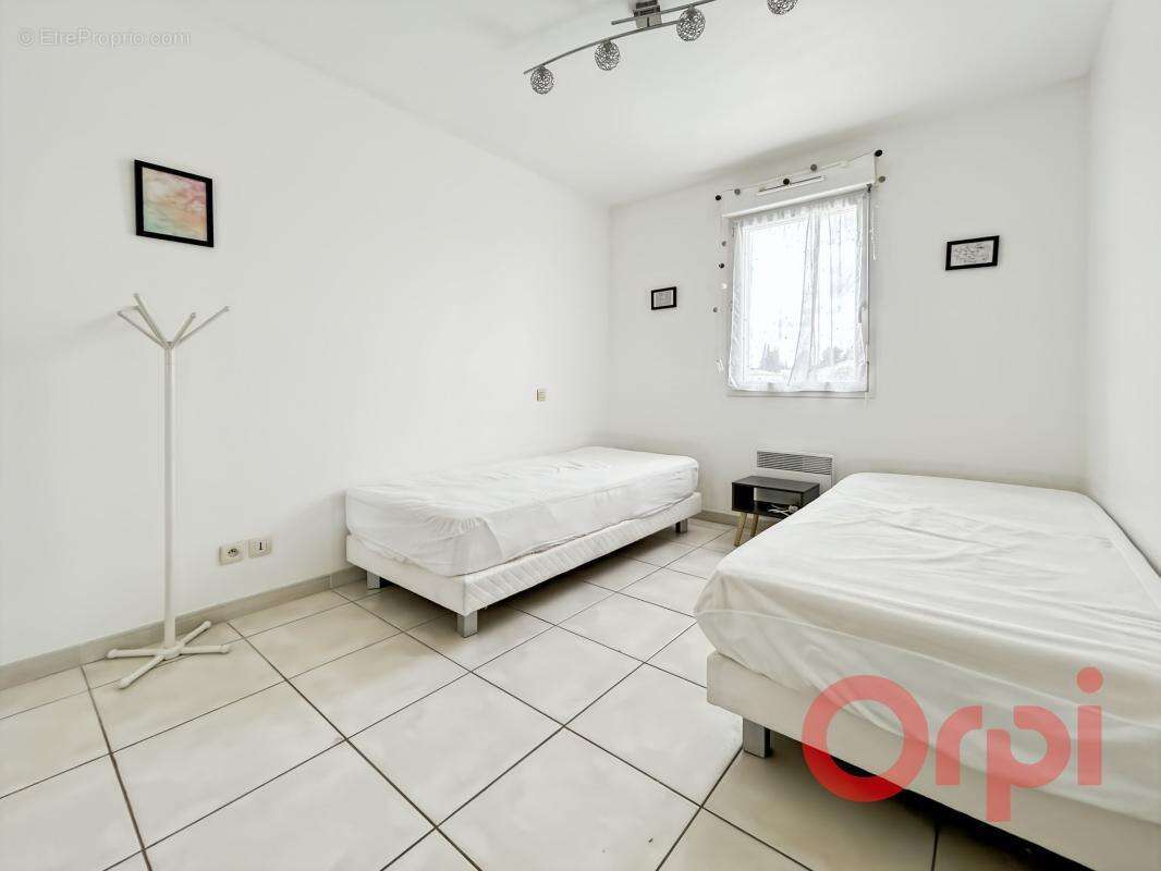 À Vendre : T3 dans une résidence avec piscine - photo 5