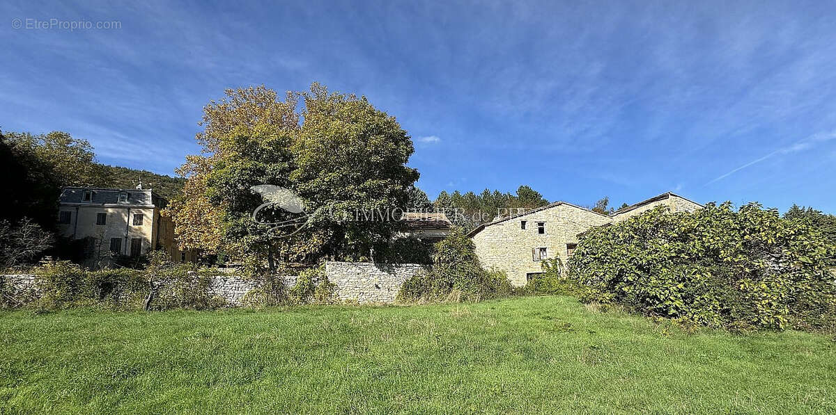 A Sault, en exclusivité, une propriété à restaurer avec vue - photo 2