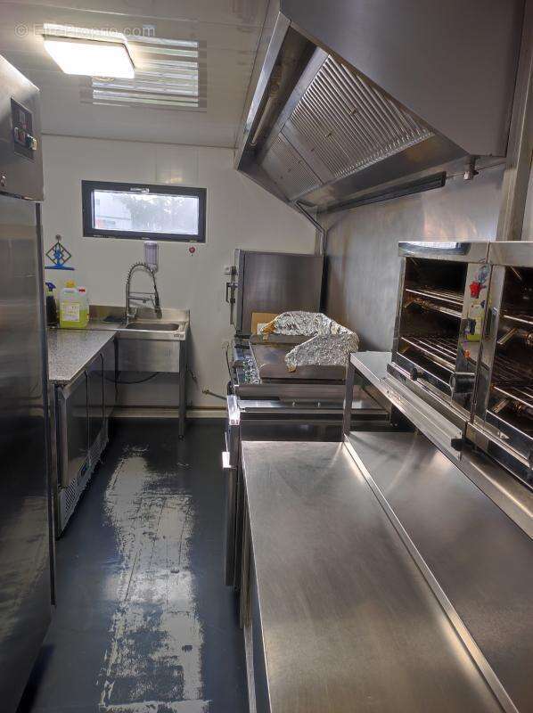 Commerce à ARTHAZ-PONT-NOTRE-DAME