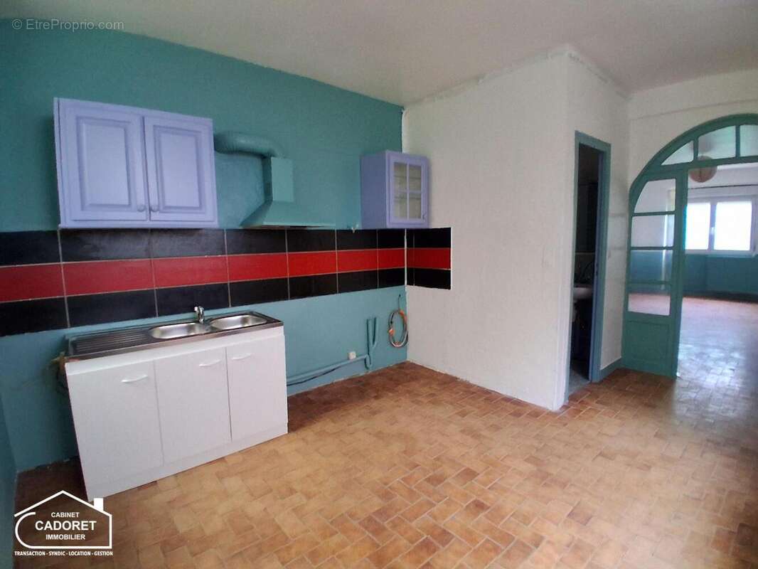   - Maison à PAIMBOEUF
