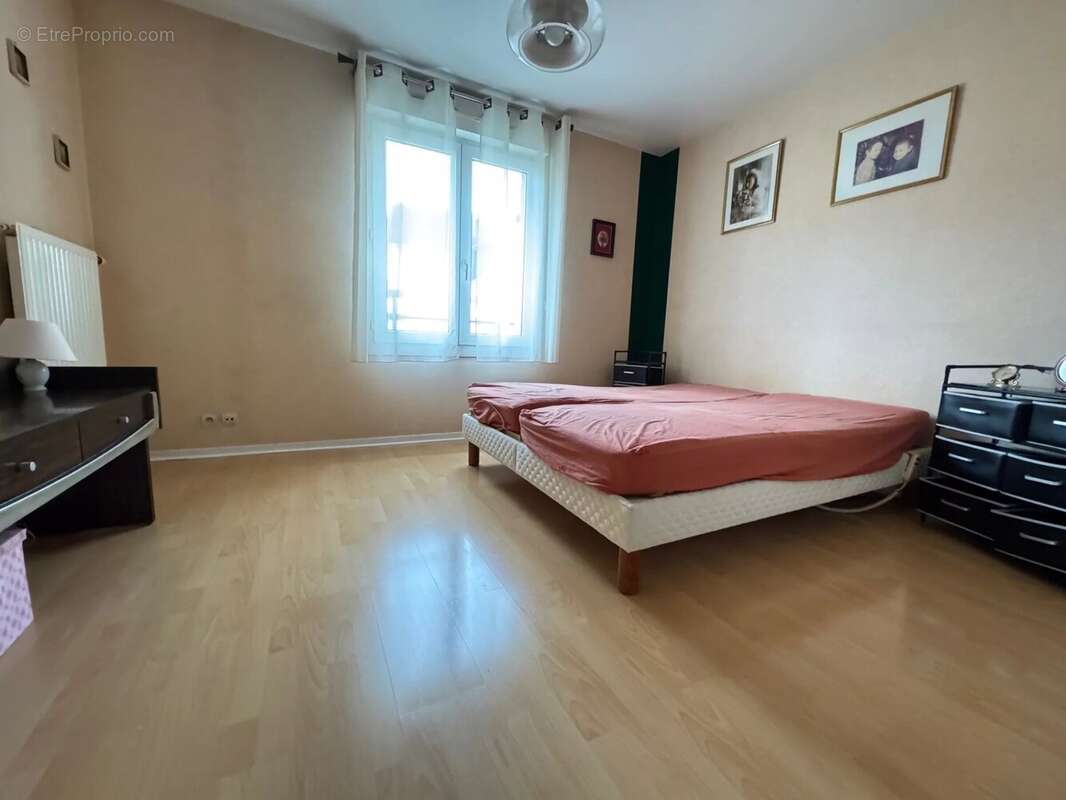 Appartement à LE PLESSIS-TREVISE