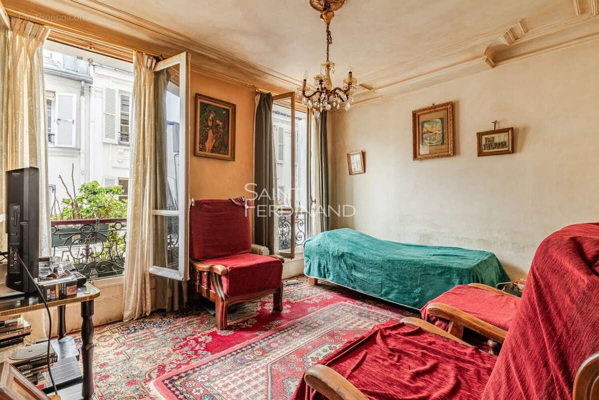 Appartement à PARIS-17E
