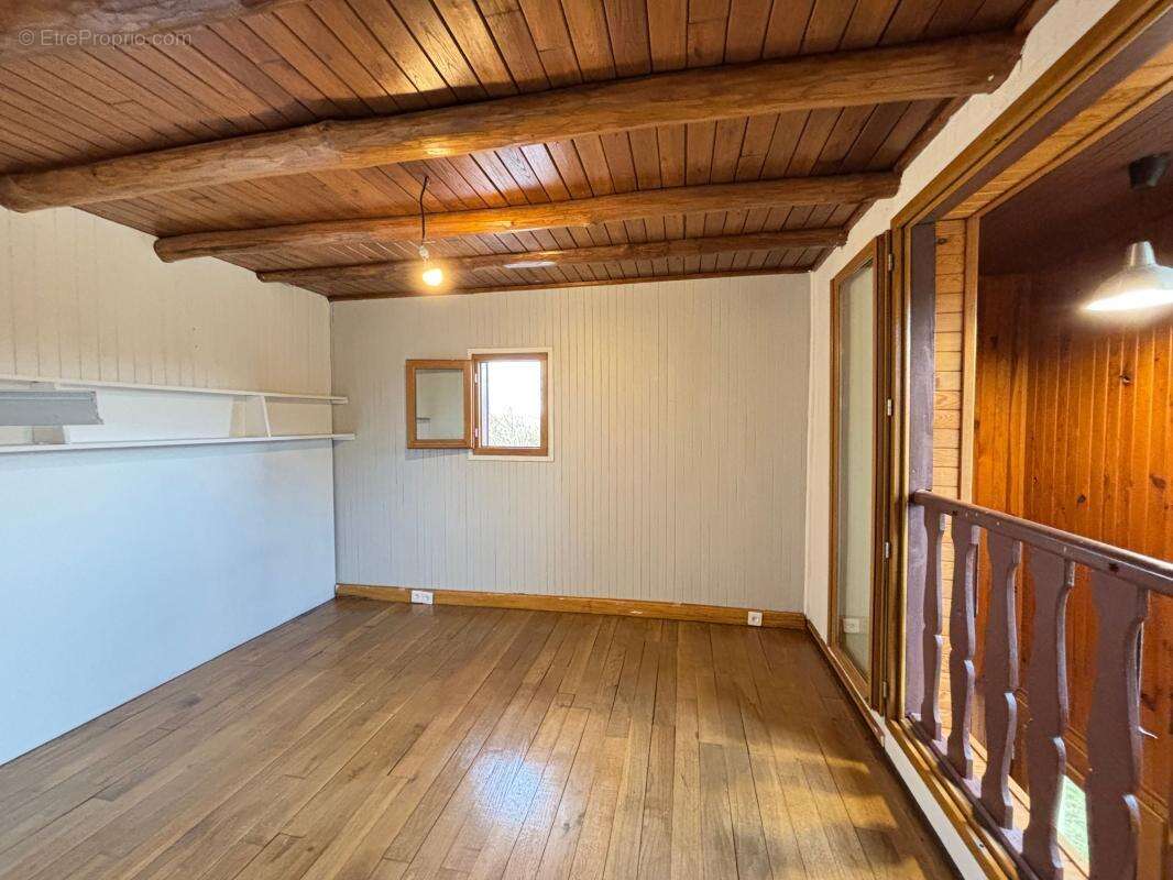 Maison à SAINT-JEAN-D&#039;AVELANNE